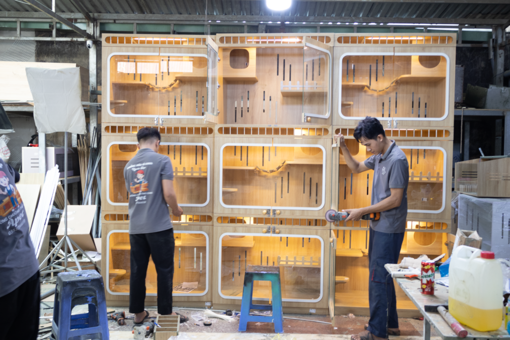 Chuồng mèo gỗ cao cấp thiết kế hiện đại tại xưởng Gò Vấp